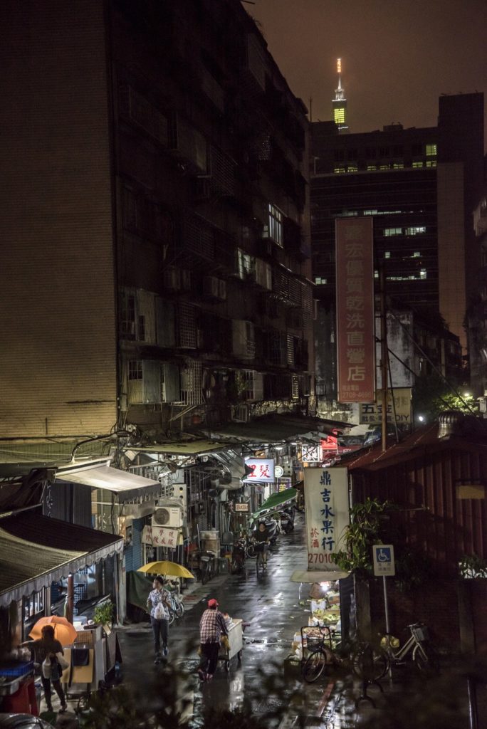 Debbie Smyth: Market stalls in Taipei